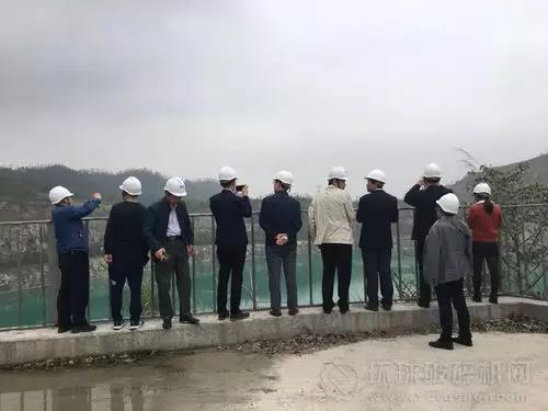 �V����dʯ�������T̩ʢʯ���Gɫ�Vɽ���O(sh��)ӭ������ɽ�ಿ�T����